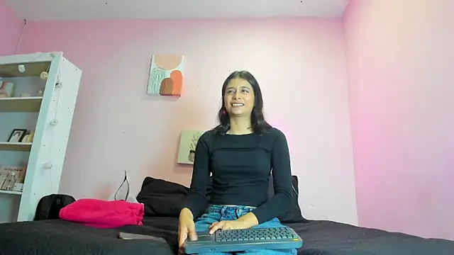 Georgina Ferri  online show from 6, 10, 2025