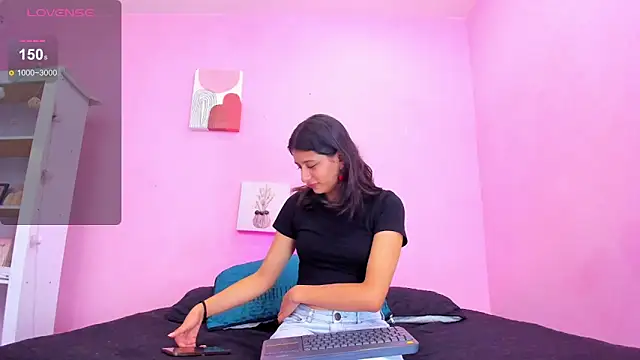 Georgina Ferri  online show from 10, 10, 2025