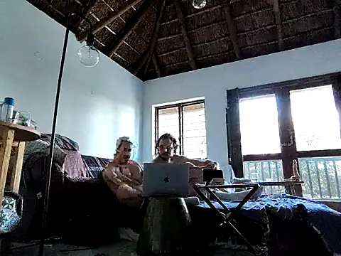 callemehole online show from 20, 4, 2026