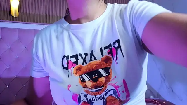 Victoria b  online show from 25, 10, 2025