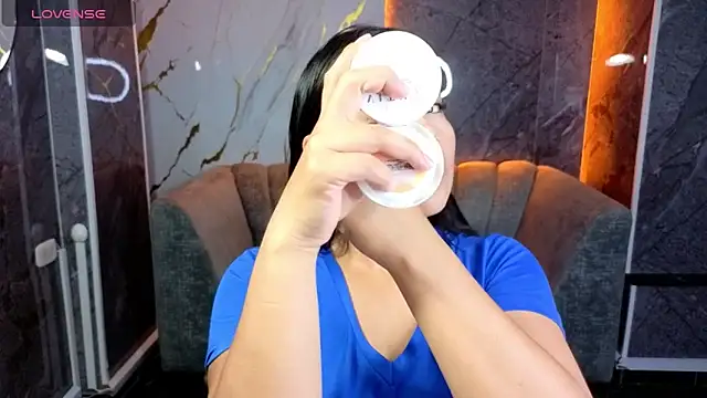 Victoria b  online show from 27, 10, 2025