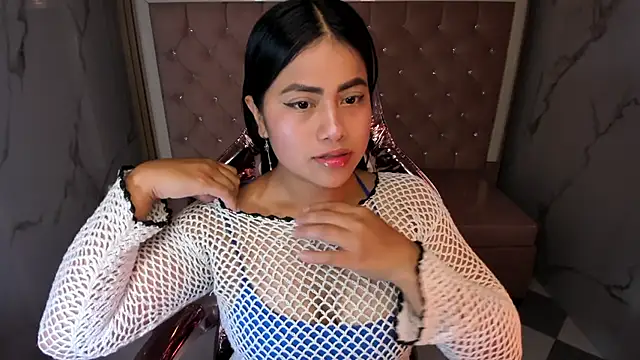 Victoria b  online show from 15, 10, 2025