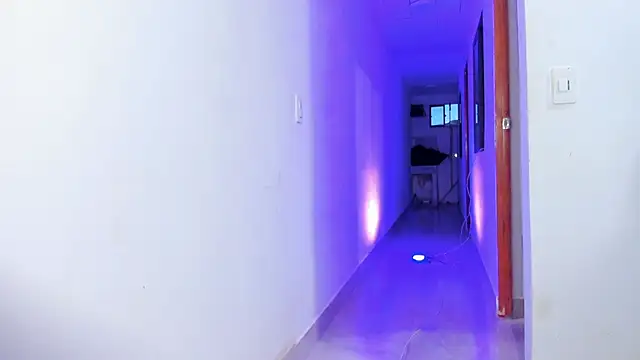 REINA ADAHARA online show from 3, 10, 2025