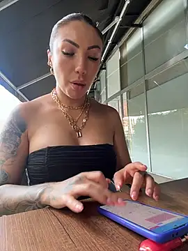 Sarahlove 90 online show from 23, 9, 2025