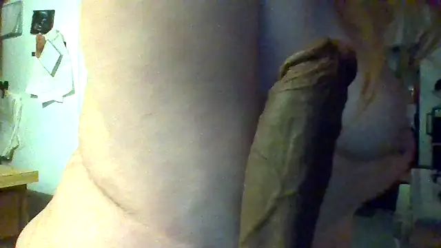 ScrawburryBBW online show from 27, 10, 2025