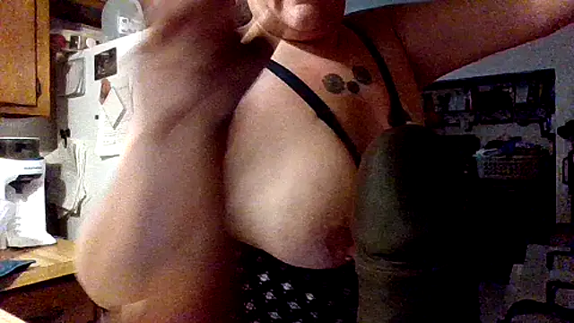 ScrawburryBBW online show from 19, 9, 2025