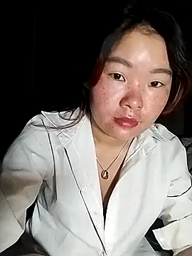 lylylove online show from 27, 5, 2026