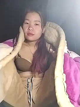 lylylove online show from 28, 11, 2025