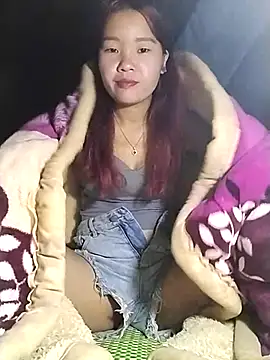 lylylove online show from 13, 11, 2025