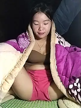 lylylove online show from 5, 11, 2025