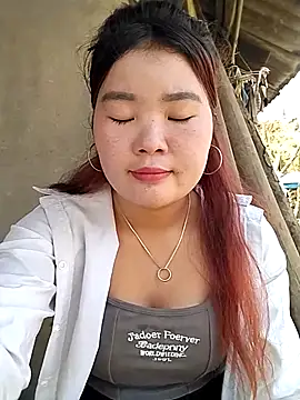 lylylove online show from 19, 3, 2026