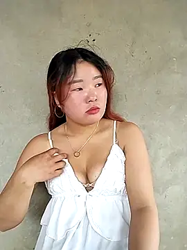lylylove online show from 17, 5, 2026