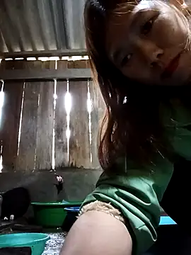 Ngocmi909 online show from 17, 12, 2025