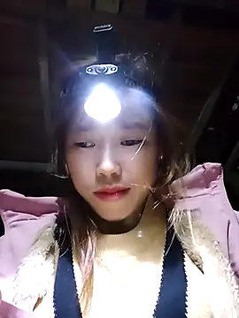 Ngocmi909 online show from 26, 11, 2025