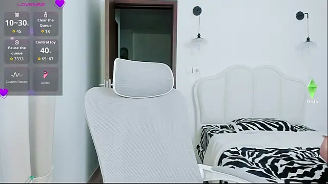 strawberry-ni online show from 11, 11, 2025