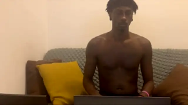 JuicyBlackD83 online show from 12, 11, 2025