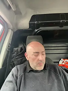 Richmcgee online show from 15, 4, 2026