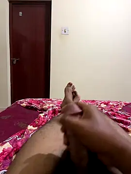 Snapshot of aliahmed98770 chatting on 14, 12, 2025 aliahmed98770 online show from 14, 12, 2025