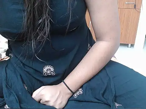 Vaani Singha online show from 6, 10, 2025