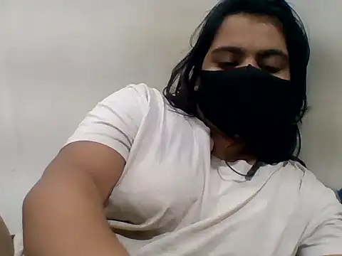 Snapshot of Vaani_Singha chatting on 28, 4, 2026 Vaani Singha online show from 28, 4, 2026