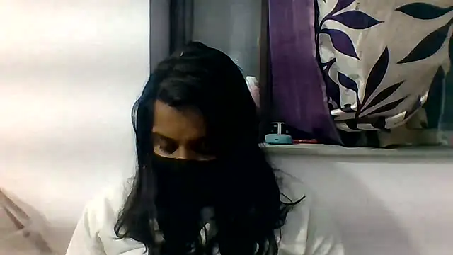 Snapshot of Vaani_Singha chatting on 12, 7, 2026 Vaani Singha online show from 12, 7, 2026