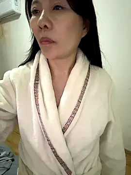 xiiuuff18 online show from 21, 12, 2025