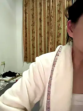 xiiuuff18 online show from 24, 11, 2025