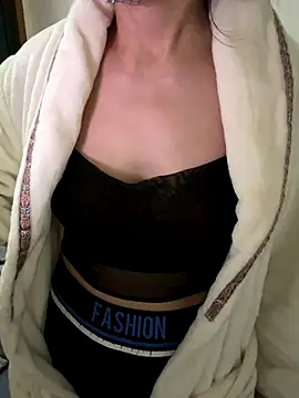 xiiuuff18 online show from 23, 11, 2025