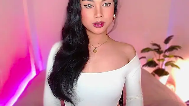 Snapshot of MissRumi_Hunter chatting on 4, 5, 2026 MissRumi Hunter online show from 4, 5, 2026