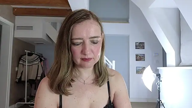 Blue Angel Sweet online show from 21, 11, 2025