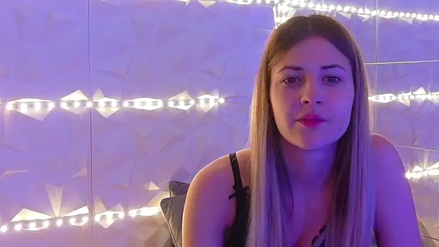 Aishha  online show from 1, 12, 2025