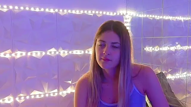 Aishha  online show from 10, 11, 2025