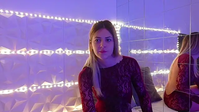 Aishha  online show from 23, 10, 2025