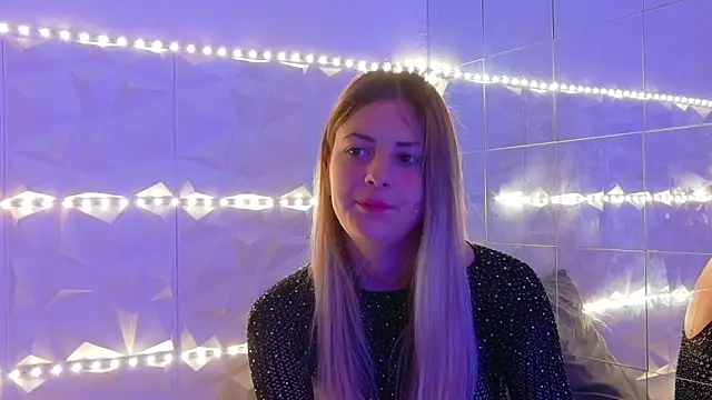 Aishha  online show from 3, 10, 2025