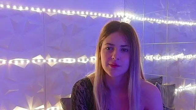 Aishha  online show from 21, 11, 2025