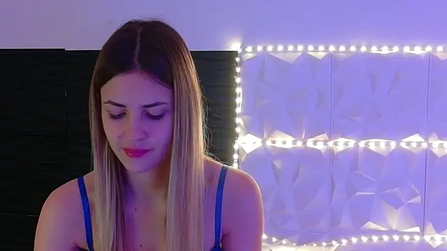 Aishha  online show from 19, 12, 2025