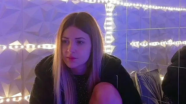 Aishha  online show from 2, 12, 2025