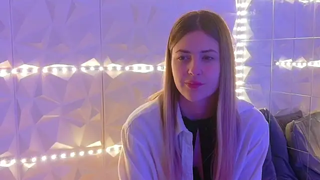 Aishha  online show from 17, 12, 2025