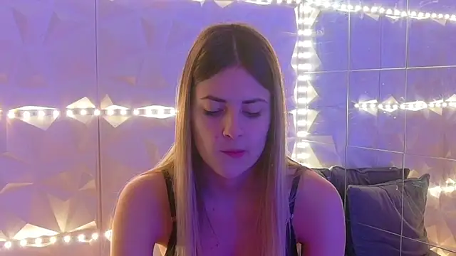 Aishha  online show from 7, 1, 2026