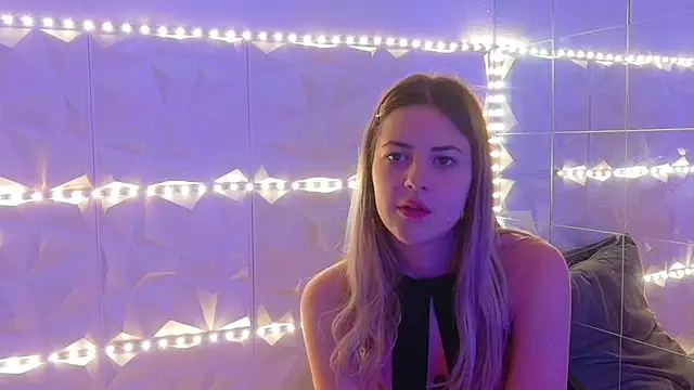 Aishha  online show from 11, 11, 2025