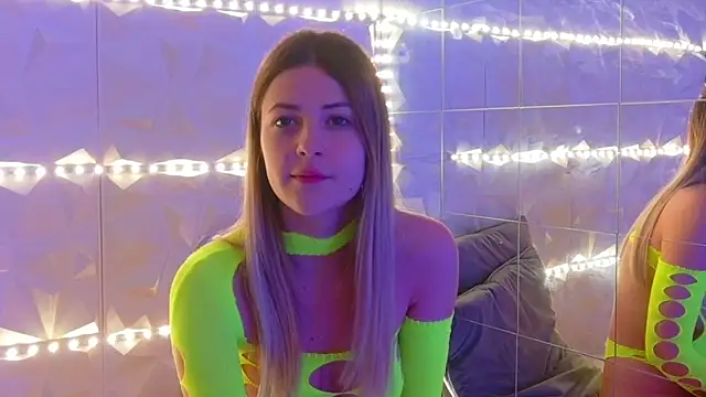 Aishha  online show from 26, 11, 2025