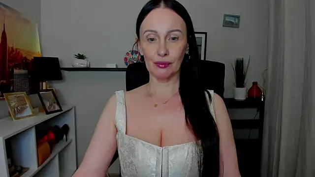 Velvet Jasmine online show from 17, 10, 2025