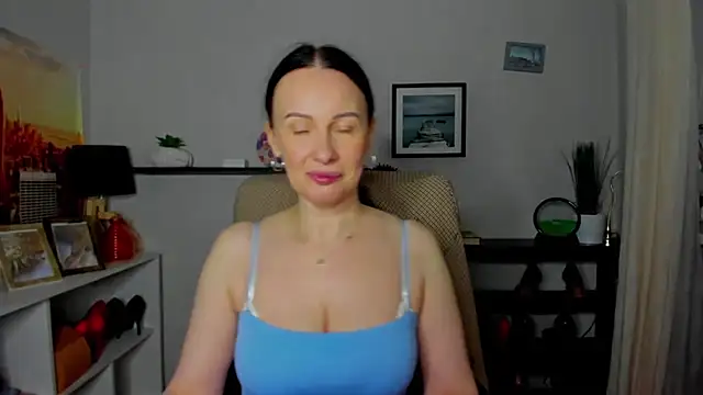 Velvet Jasmine online show from 7, 11, 2025