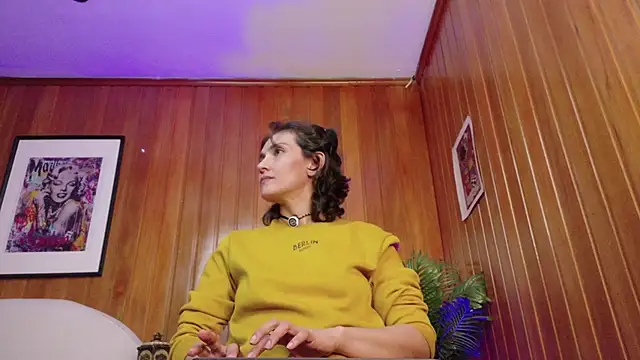 Zafiro Gem  online show from 8, 2, 2026