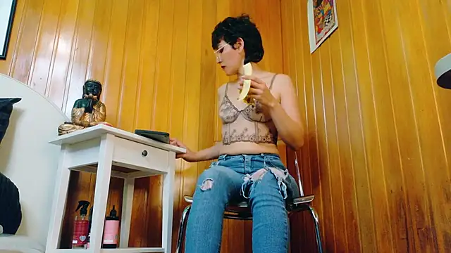 Zafiro Gem  online show from 18, 10, 2025