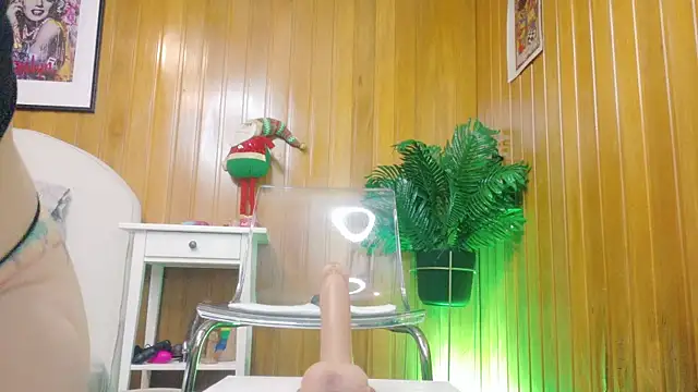 Zafiro Gem  online show from 18, 12, 2025