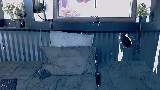 DarkQueen25x online show from 11, 11, 2025