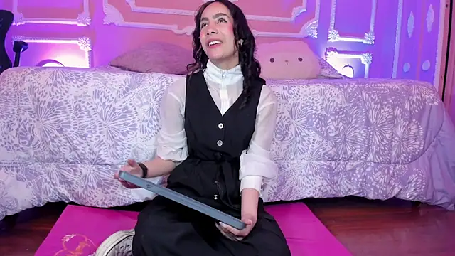 aitana johns online show from 16, 10, 2025