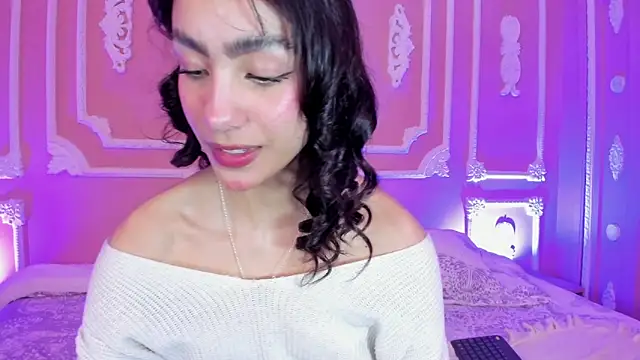 aitana johns online show from 7, 10, 2025