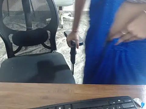  LoveBirds online show from 8, 3, 2026